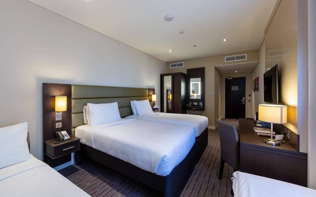 Premier Inn Doha Airport Екстериор снимка