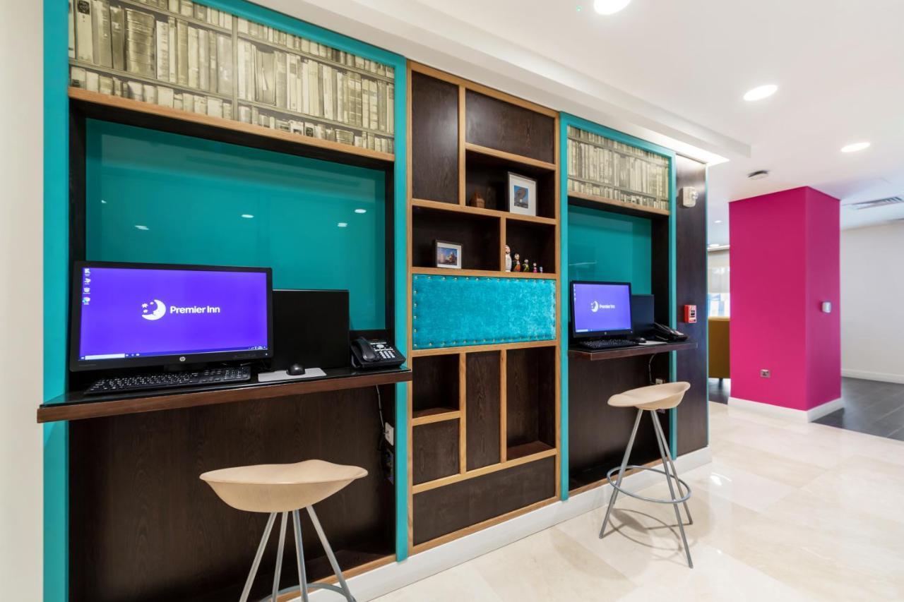 Premier Inn Doha Airport Екстериор снимка